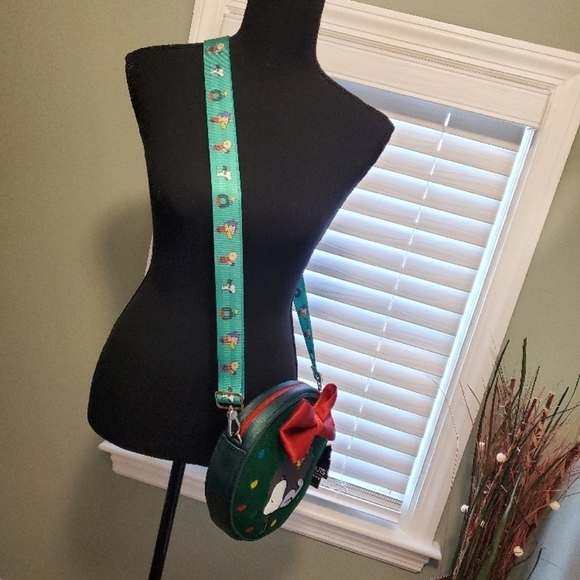 NWT Harveys Peanuts Snoopy Green Crossbody Bag, Festive Fun Unique - Picture 6 of 15
